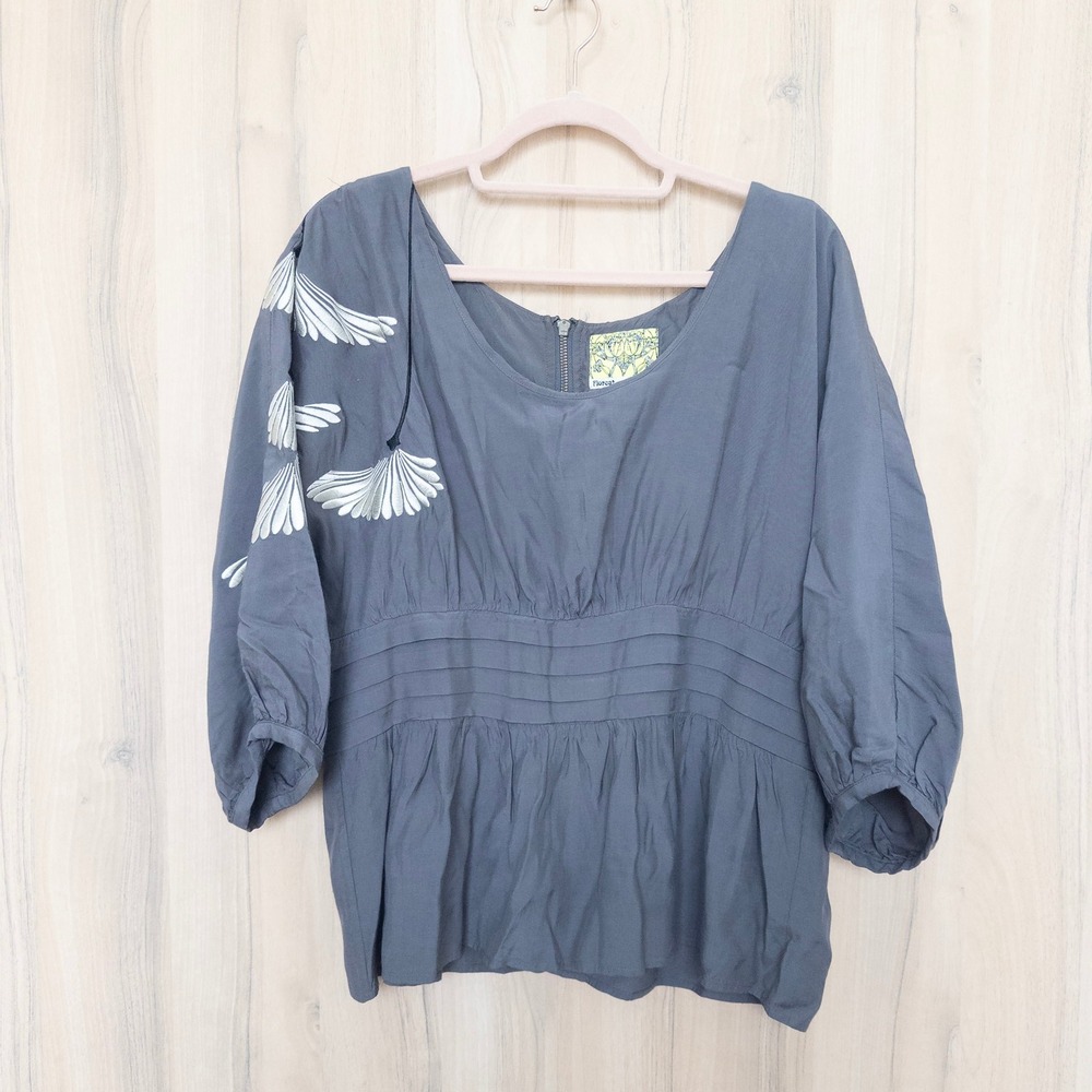 Anthropologie Floreat Embroidered Blouse 12 Gray Peplum Floral Boho Romantic